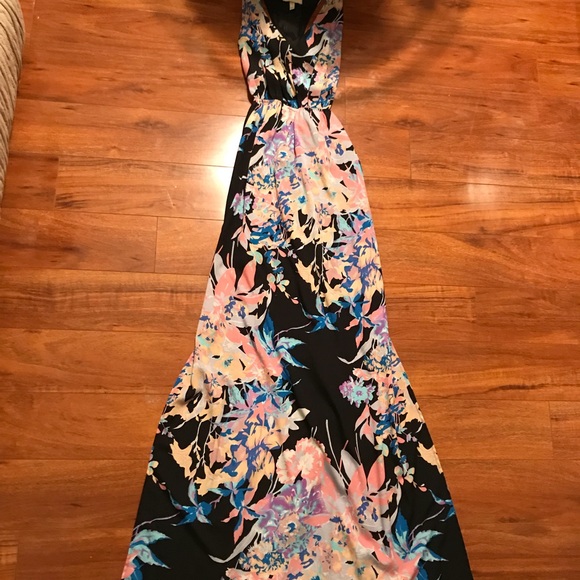 Gifted- 🤗 Open back Yumi Kim Molly Silk Maxi Dress XS gifted to tall friend:) - Picture 3 of 5